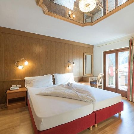 Hotel Solaia 塞尔瓦迪加尔代纳山谷 外观 照片